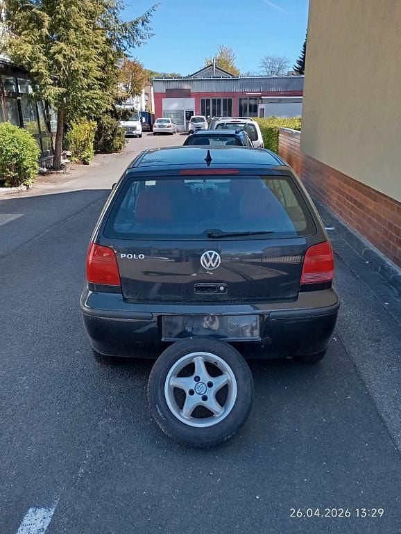 Gebraucht VW Polo 50 PS (36 kW) 2001 Schwarz Limousine