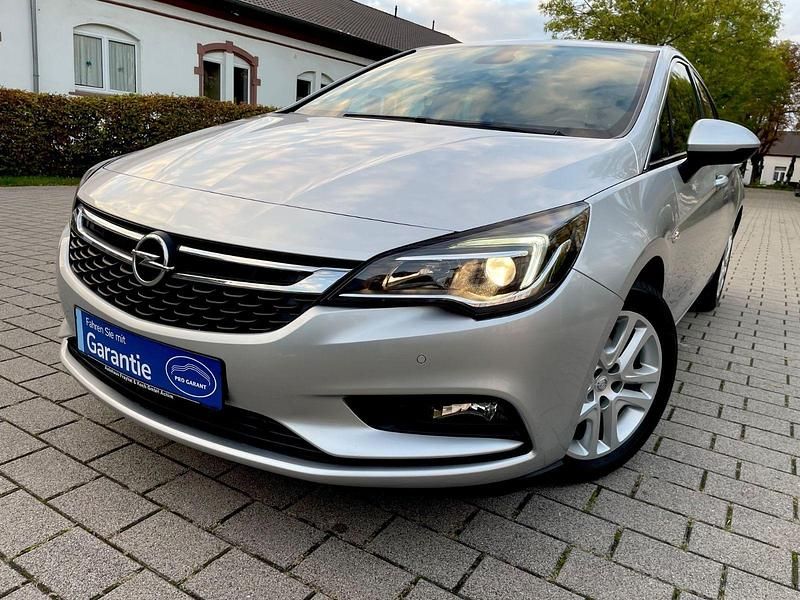 Gebraucht Opel Astra Dynamic 125 PS (91 kW) 2016 Silber Limousine