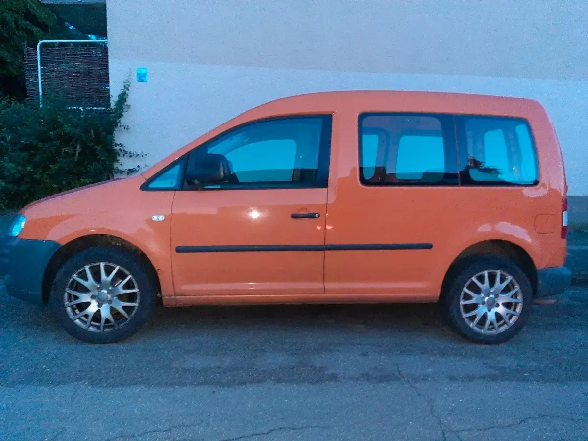Gebraucht VW Caddy 109 PS (80 kW) 2008 Orange Van / Kleinbus