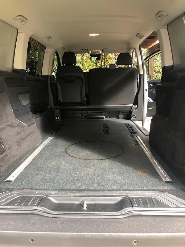 Gebraucht Mercedes Vito 163 PS (119 kW) 2021 Silber Van