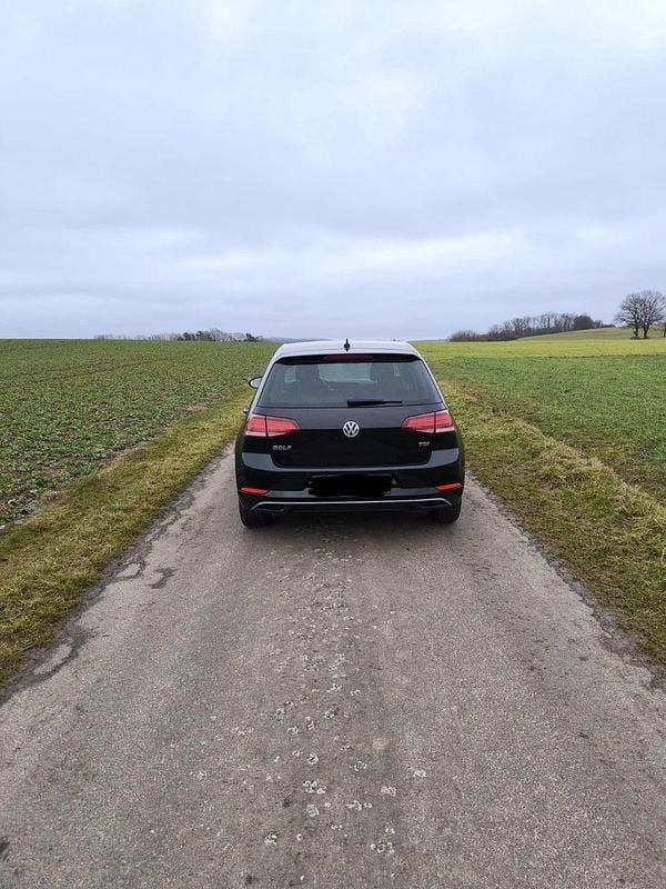 Gebraucht VW Golf VII Trendline 116 PS (85 kW) 2017 Schwarz Limousine