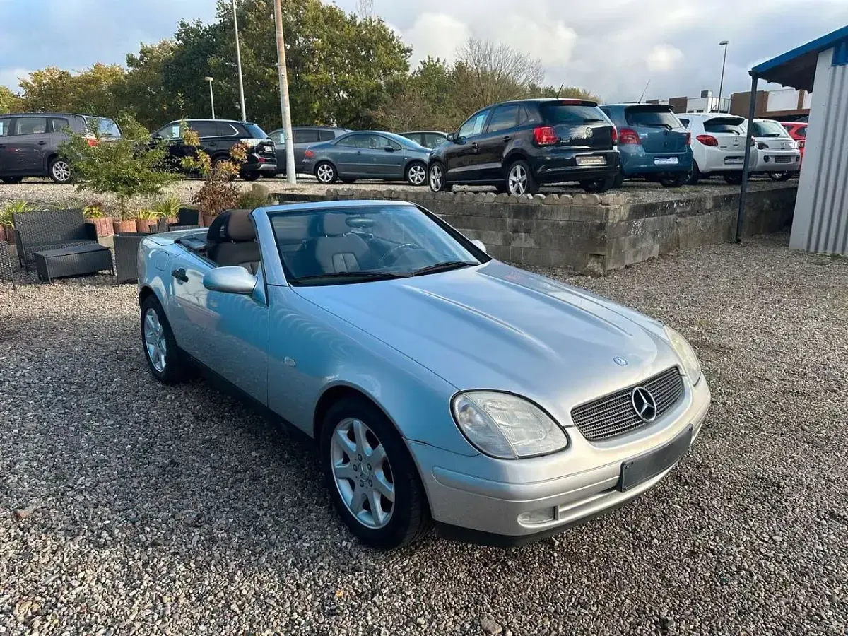 Gebraucht Mercedes SLK200 136 PS (100 kW) 1997 Silber Cabrio