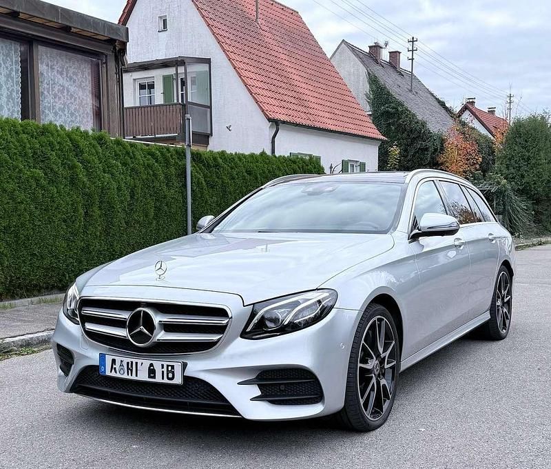 Silber Gebraucht 2018 Mercedes E400 AMG Kombi | 31.500 € (Fairer Preis) - Bild 1/4