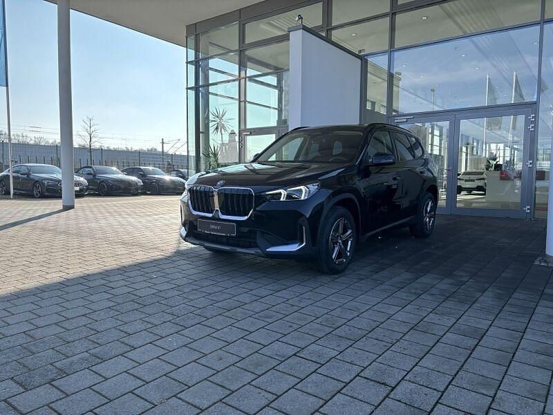 Neu BMW X1 150 PS (110 kW) 2026 Schwarz uni SUV