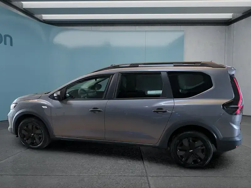 Neu Dacia Jogger 110 PS (80 kW) 2026 Grau Van / Kleinbus