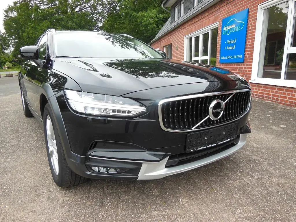 Gebraucht Volvo V90 CC 190 PS (139 kW) 2019 Schwarz Kombi