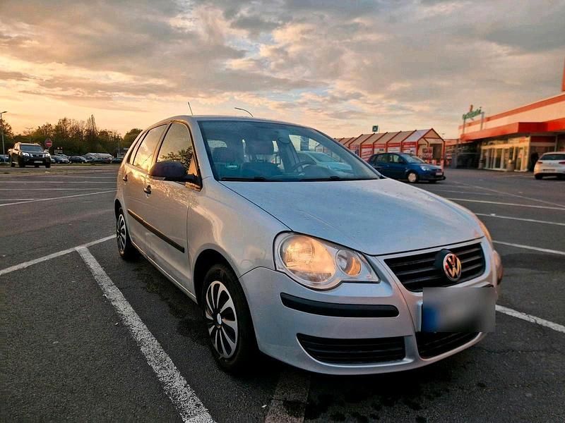 Second-hand VW Polo 65 CP (47 kW) 2008 Argintiu Hatchback