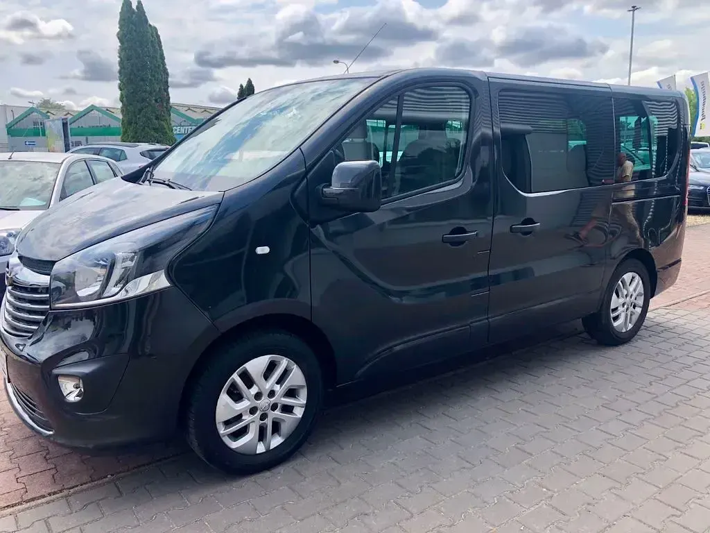 Gebraucht Opel Vivaro 125 PS (91 kW) 2017 Schwarz Van / Kleinbus