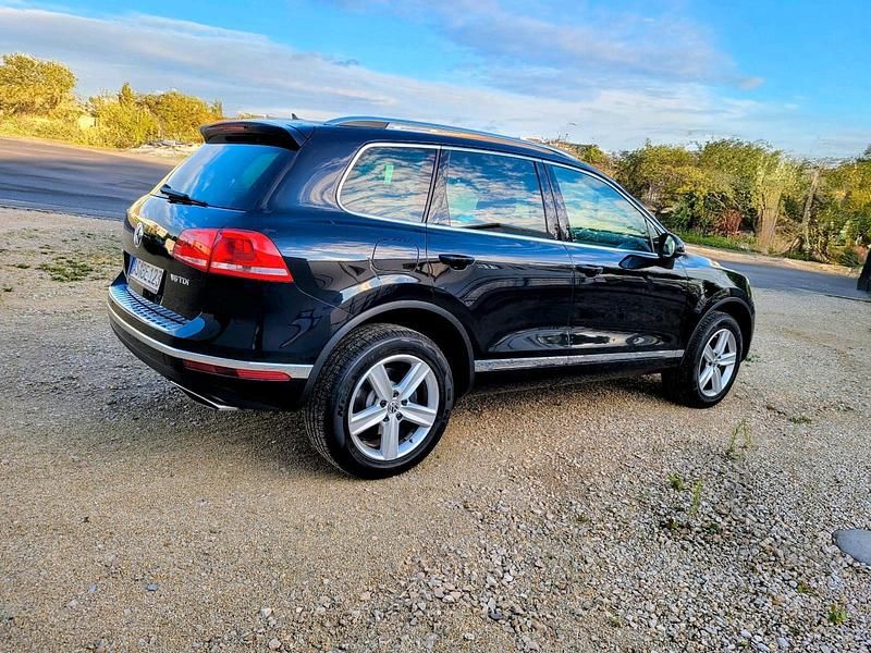 Schwarz Gebraucht 2017 VW Touareg SUV | 31.700 € (Teuer) - Bild 1/4
