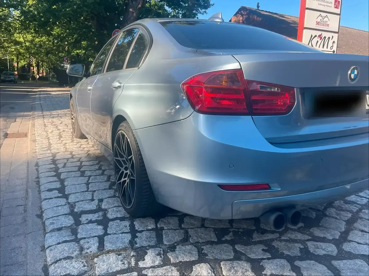 Gebraucht BMW 328 M Sport 245 PS (180 kW) 2012 Blau Limousine