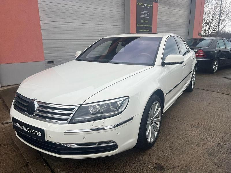 Gebraucht VW Phaeton 239 PS (175 kW) 2010 Campanellaweiß Limousine