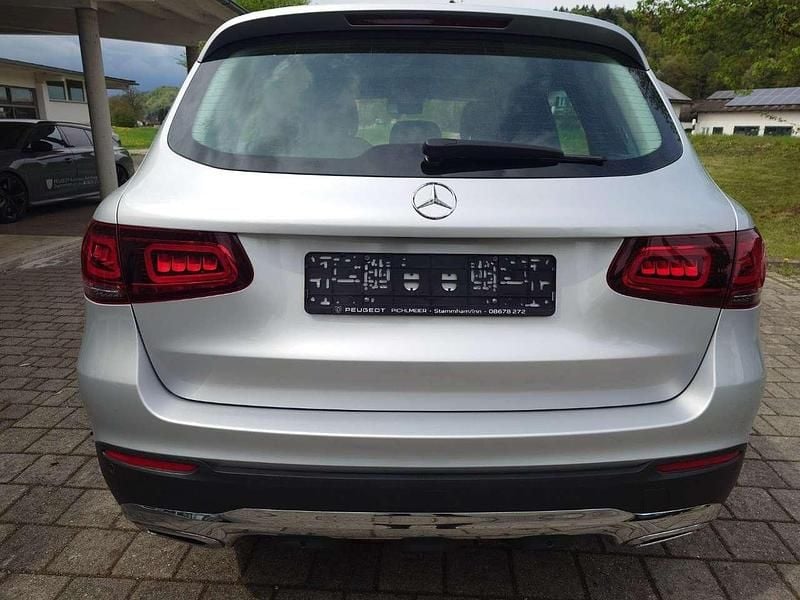Gebraucht Mercedes GLC200 197 PS (144 kW) 2020 Iridiumsilber  metalliclack SUV