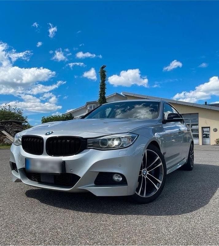 Silber Gebraucht 2014 BMW 325 M Sport Limousine | 16.400 € (Teuer) - Bild 1/4