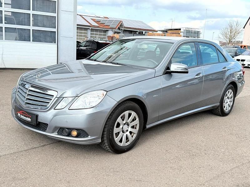 Gebraucht Mercedes E200 Elegance 136 PS (100 kW) 2010 Silber Limousine