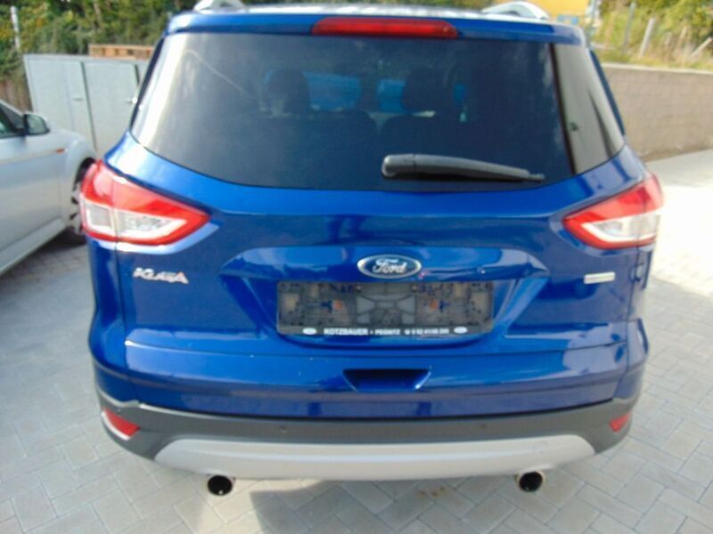 Gebraucht Ford Kuga Trend 150 PS (110 kW) 2016 Blau SUV