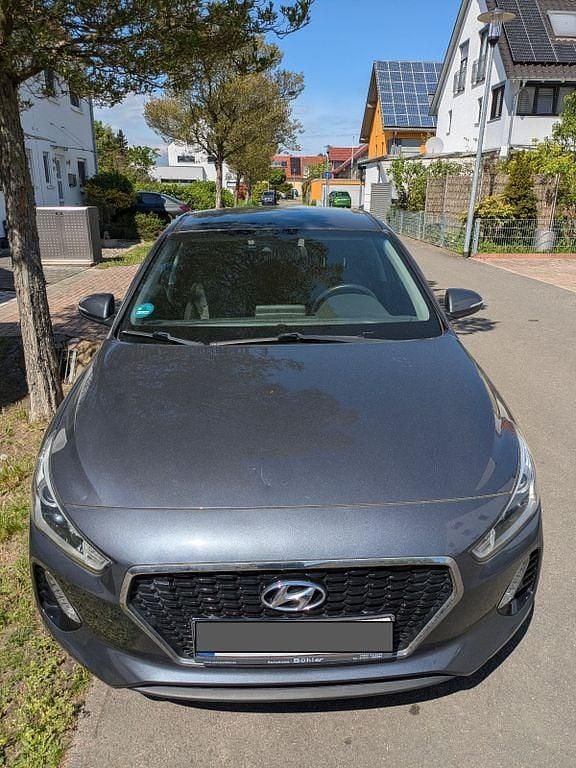Second-hand Hyundai i30 Select 120 CP (88 kW) 2017 Negru Berlinǎ