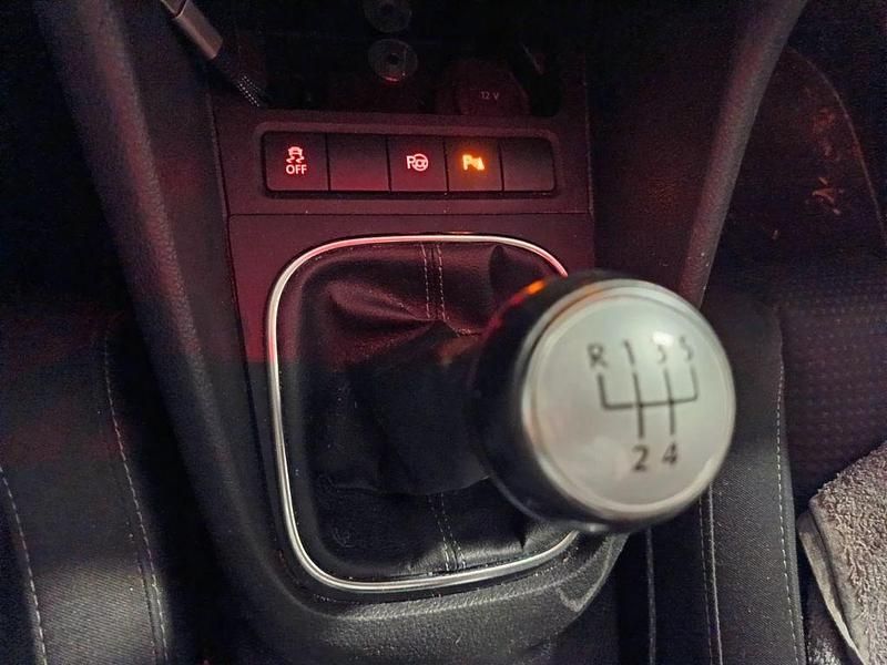 Gebraucht VW Golf VI Comfortline 105 PS (77 kW) 2010 Schwarz Kleinwagen