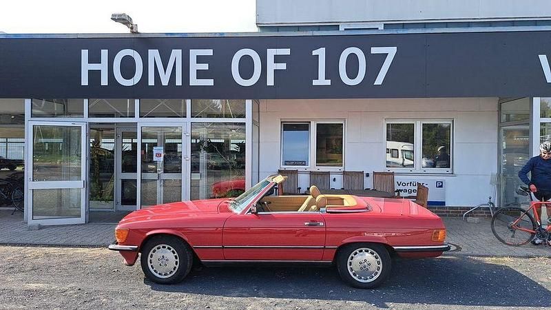 Rot Gebraucht 1988 Mercedes 560 Cabrio | 47.950 € - Bild 1/4