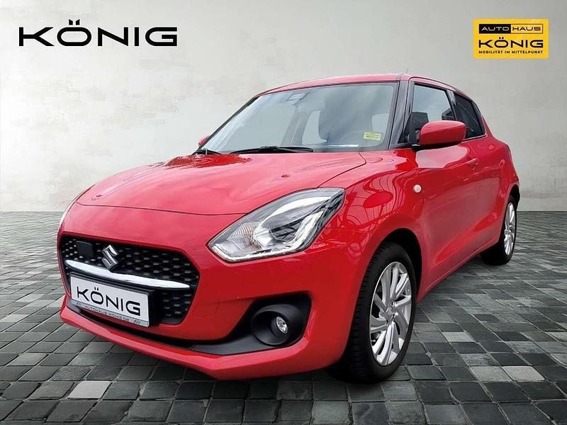 Rot Gebraucht 2023 Suzuki Swift Comfort Limousine | 16.990 € - Bild 1/4