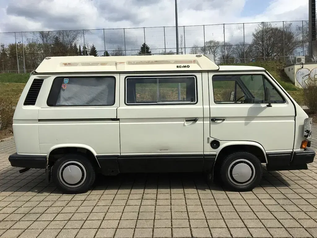 Second-hand VW Multivan 95 CP (69 kW) 1988 Alb Monovolum