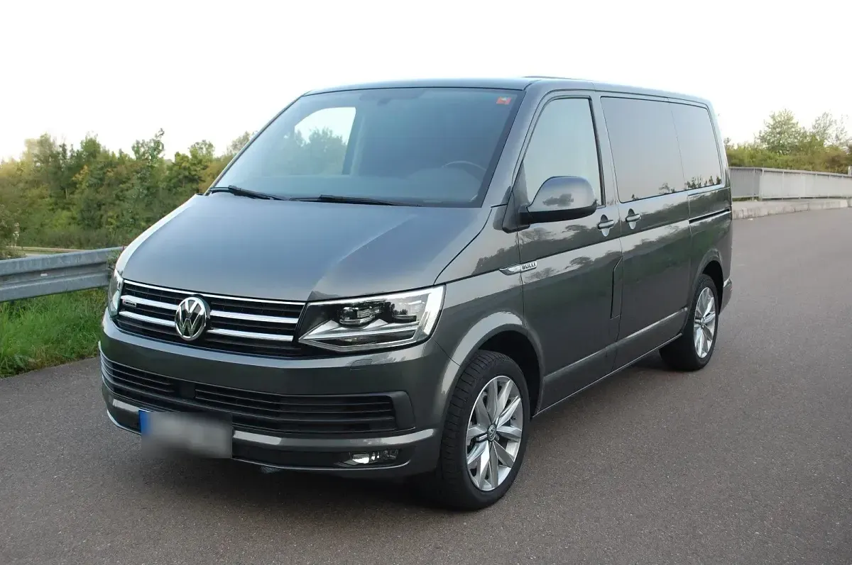 Gebraucht VW Multivan 204 PS (150 kW) 2016 Grau Van / Kleinbus