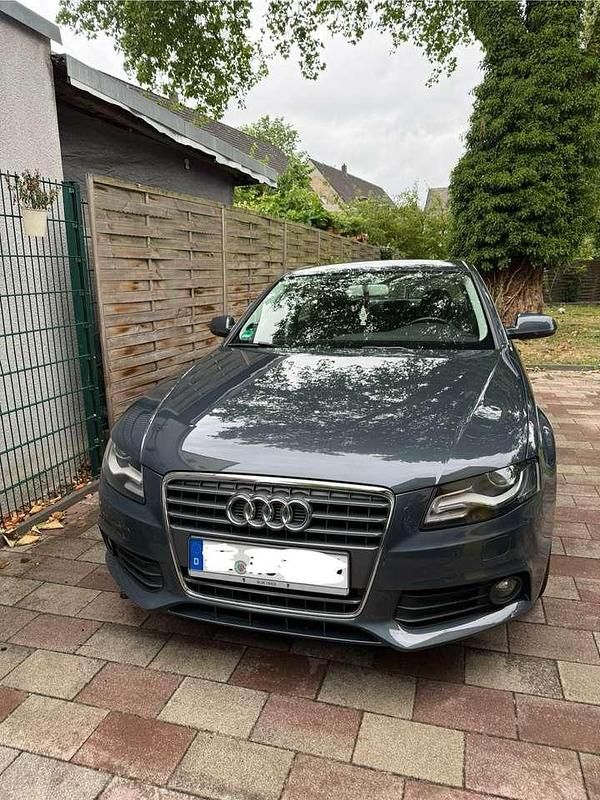 Grau Gebraucht 2009 Audi A4 Ambiente Limousine | 7.500 € (Fairer Preis) - Bild 1/4