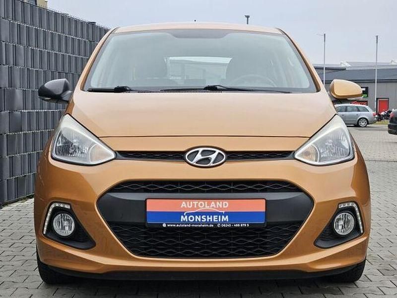 Gebraucht Hyundai i10 Style 180 PS (132 kW) 2015 Orange Kleinwagen