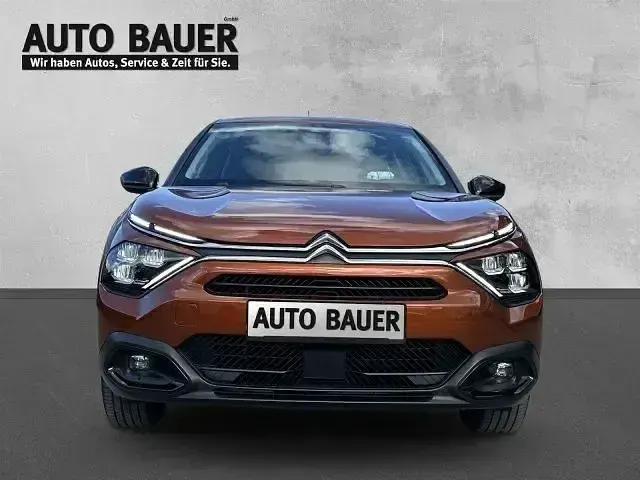 Używany Citroën e-C4 Feel 100 kW (136 KM) 2021 Pomarańczowy Sedan/Limuzyna