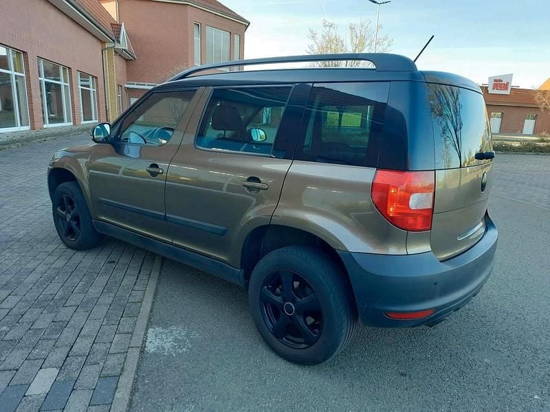 Gebraucht Skoda Yeti Plus Edition 105 PS (77 kW) 2010 Braun SUV