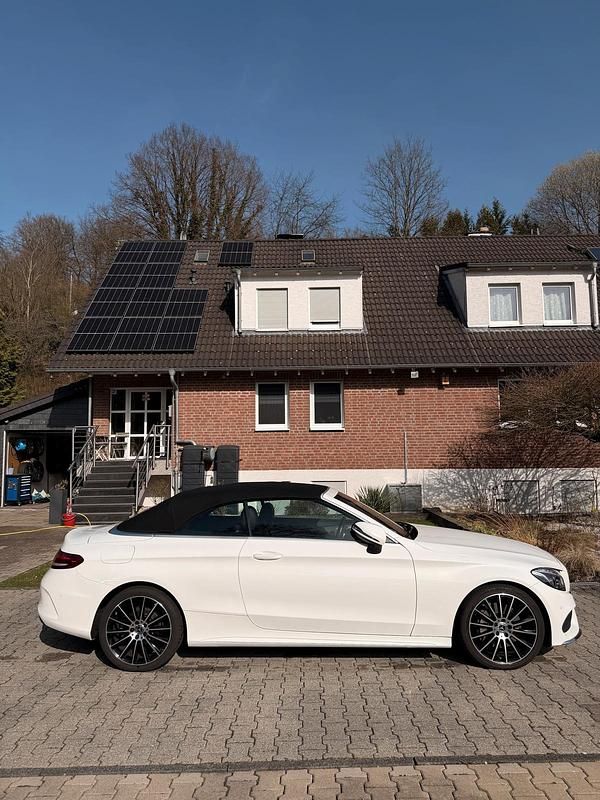 Gebraucht Mercedes C300 AMG line 245 PS (180 kW) 2017 Weiß Cabrio