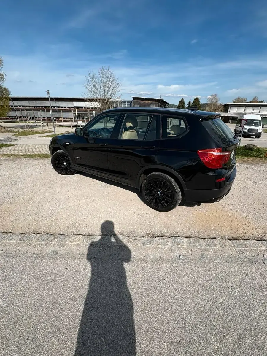 Gebraucht BMW X3 184 PS (135 kW) 2011 Schwarz SUV