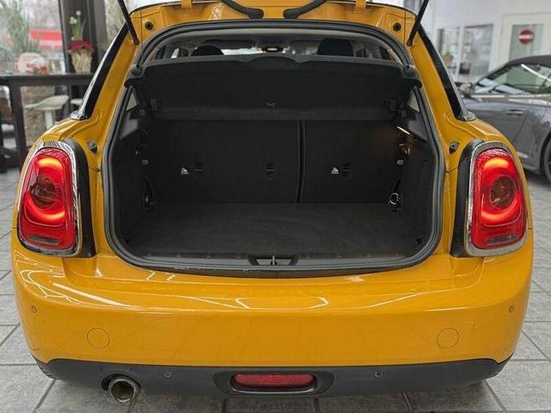 Gebraucht Mini Cooper Pepper 136 PS (100 kW) 2015 Volcanic orange Kleinwagen
