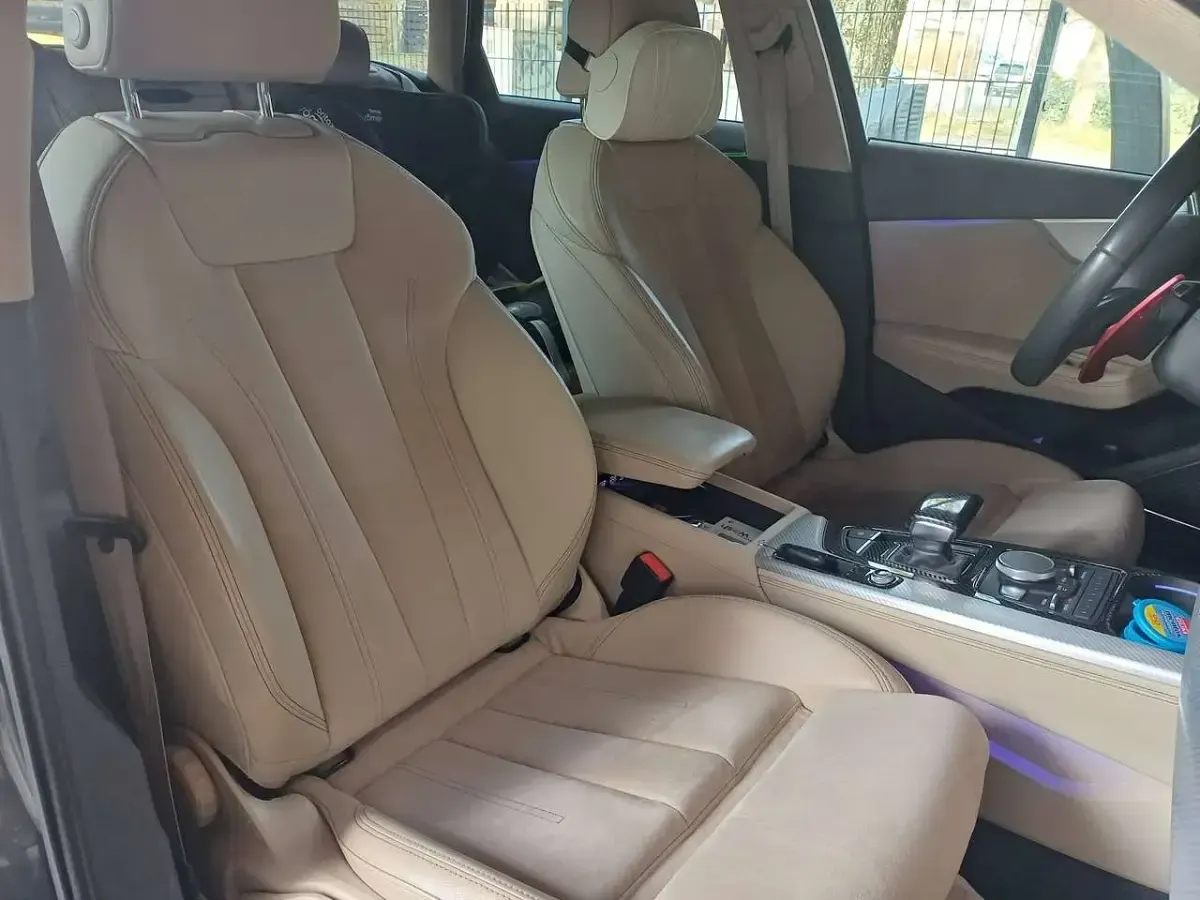 Gebraucht Audi A4 Comfort 272 PS (200 kW) 2017 Grau Kombi