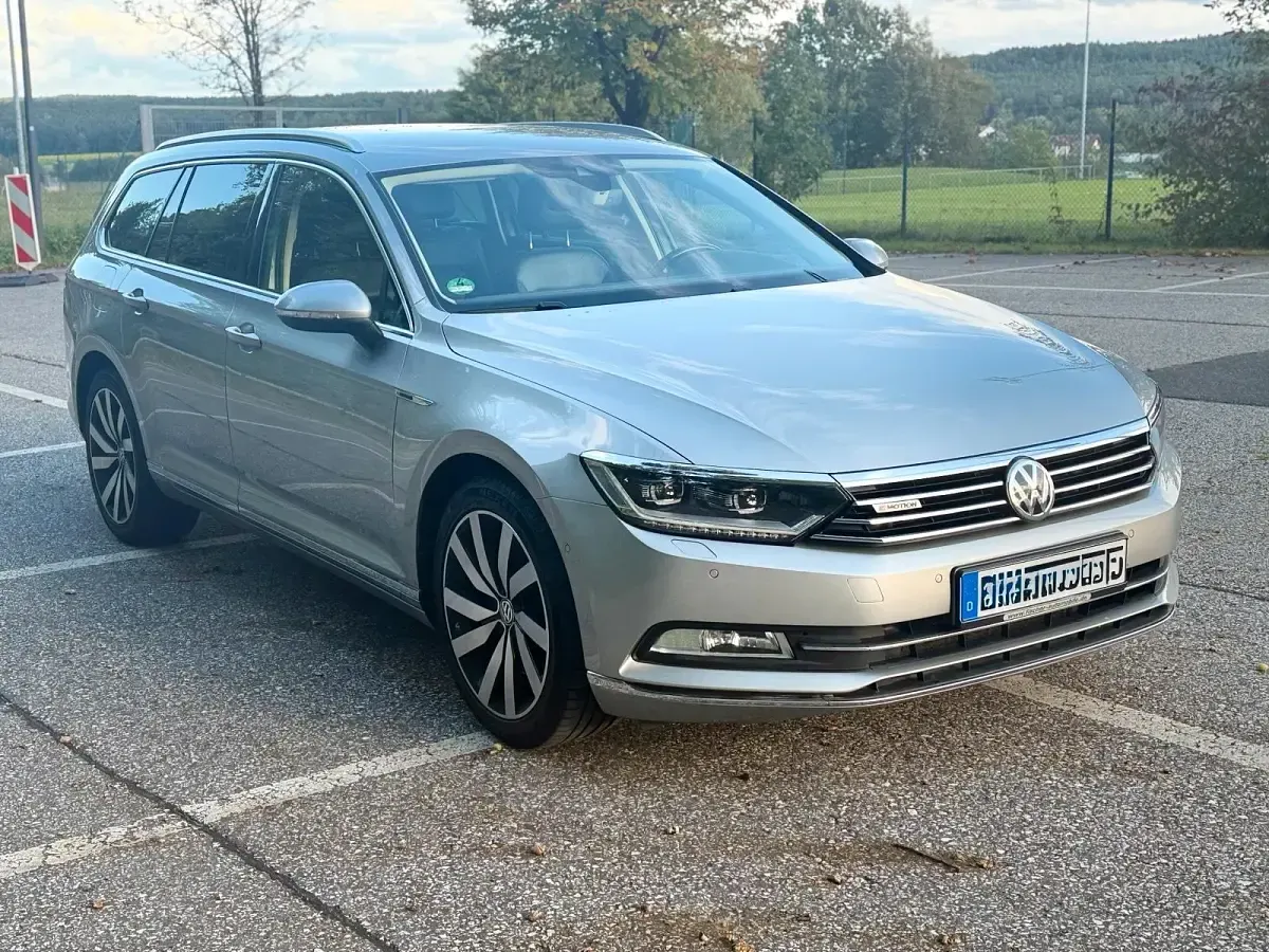 Gebraucht VW Passat 239 PS (175 kW) 2015 Grau Kombi