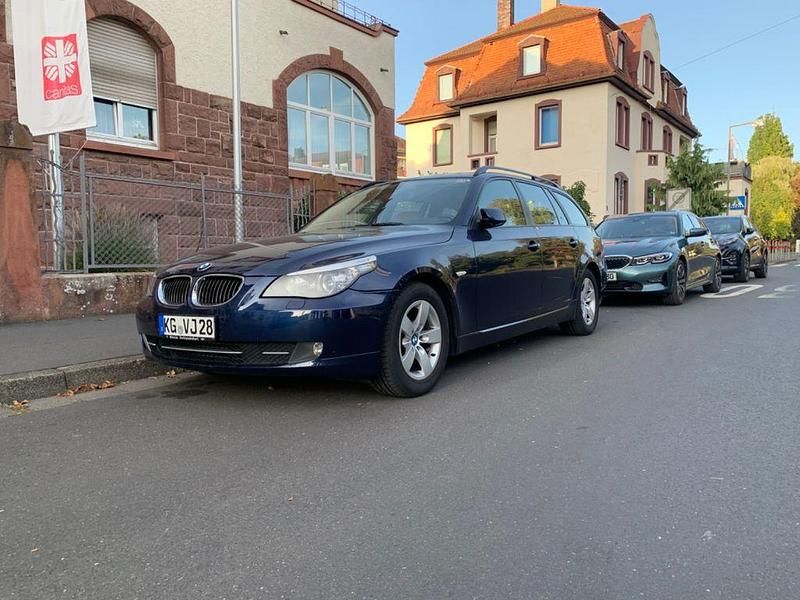 Gebraucht BMW 523 190 PS (139 kW) 2009 Blau Kombi
