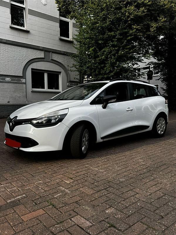 Weiß Gebraucht 2016 Renault Clio GrandTour Kombi | 5.949 € (Fairer Preis) - Bild 1/4