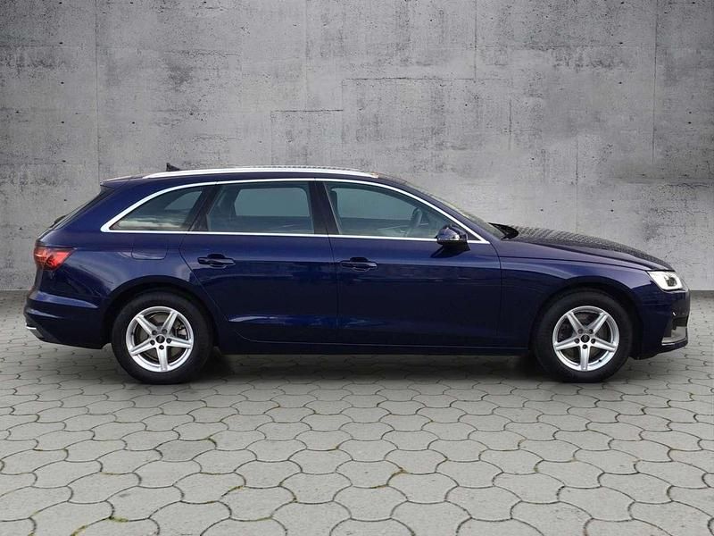 Gebraucht Audi A4 Basis 163 PS (119 kW) 2024 Navarrablau metallic Kombi