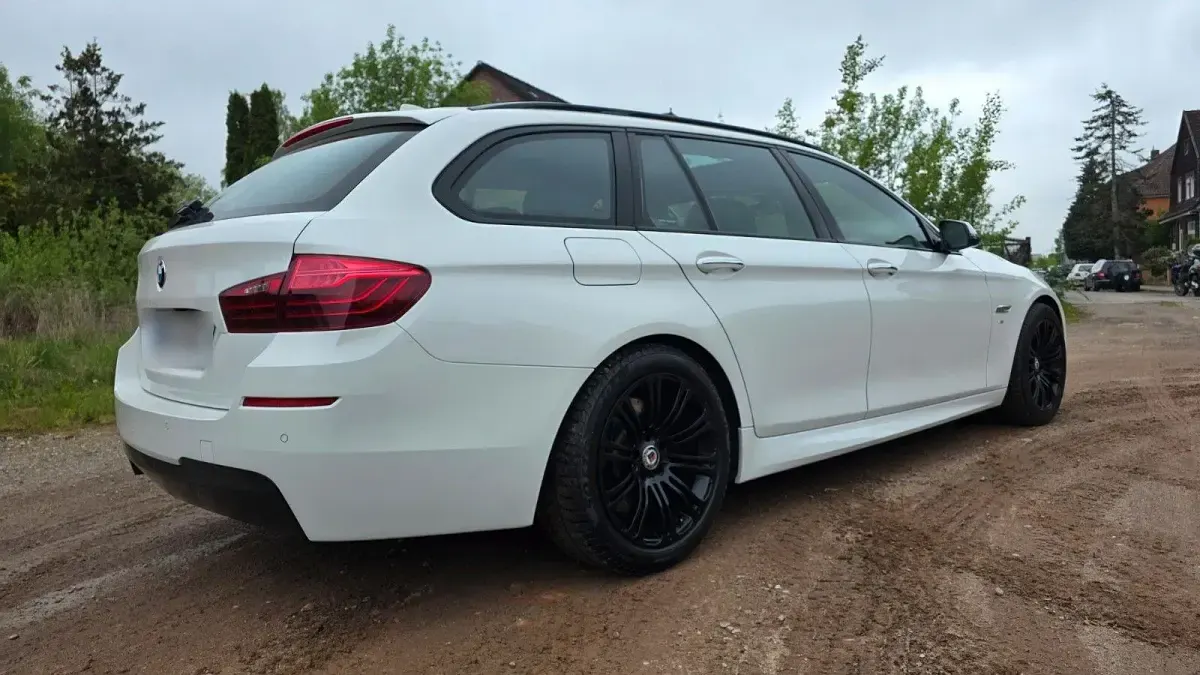 Gebraucht BMW 530 M Sport 258 PS (189 kW) 2013 Weiß Kombi