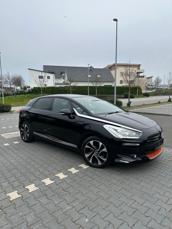 Schwarz Gebraucht 2014 Citroën DS5 So Chic Kleinwagen | 10.600 € (Etwas zu teuer) - Bild 1/4