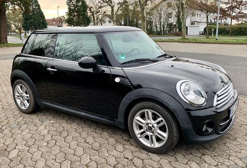 Gebraucht Mini Cooper 122 PS (89 kW) 2012 Schwarz Kleinwagen