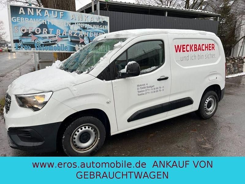 Weiß Gebraucht 2020 Opel Combo Selection Van / Kleinbus | 9.000 € (Fairer Preis) - Bild 1/4