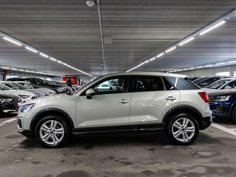 Gebraucht Audi Q2 Advanced Plus 150 PS (110 kW) 2024 Tausilber metallic SUV