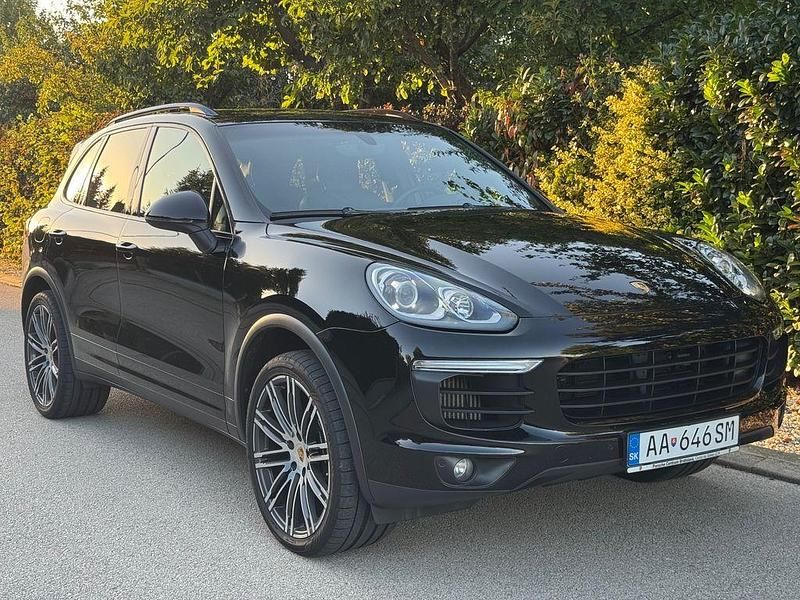 Schwarz Gebraucht 2016 Porsche Cayenne SUV | 33.900 € (Fairer Preis) - Bild 1/4