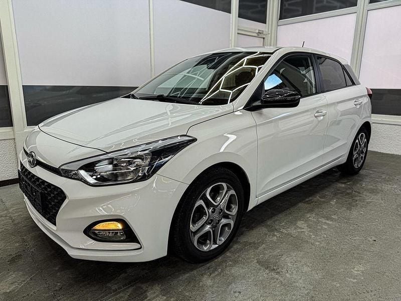 Gebraucht Hyundai i20 Active 101 PS (74 kW) 2019 Weiß Kleinwagen