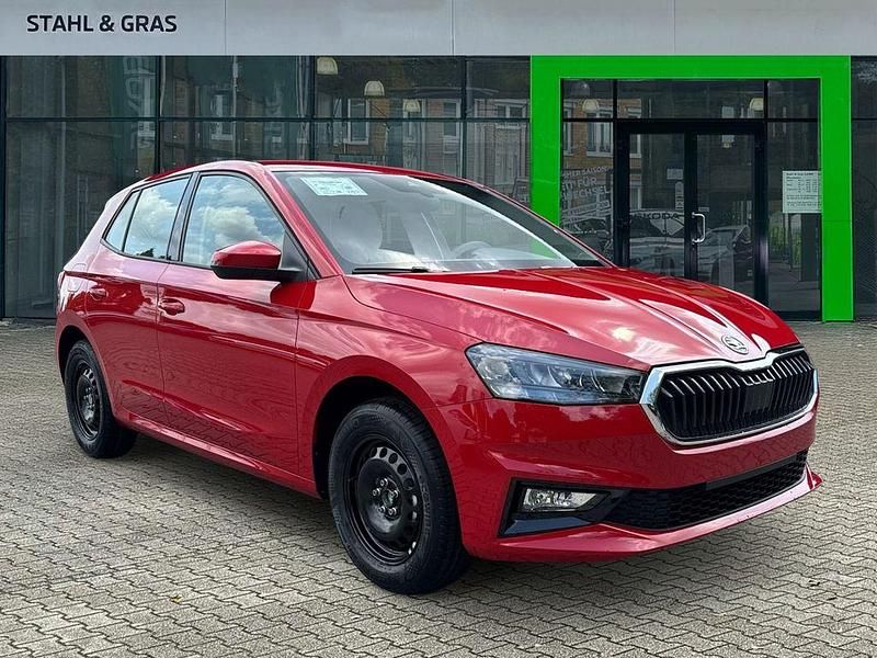 Grau Neu 2025 Skoda Fabia Essence Limousine | 18.990 € (Fairer Preis) - Bild 1/4