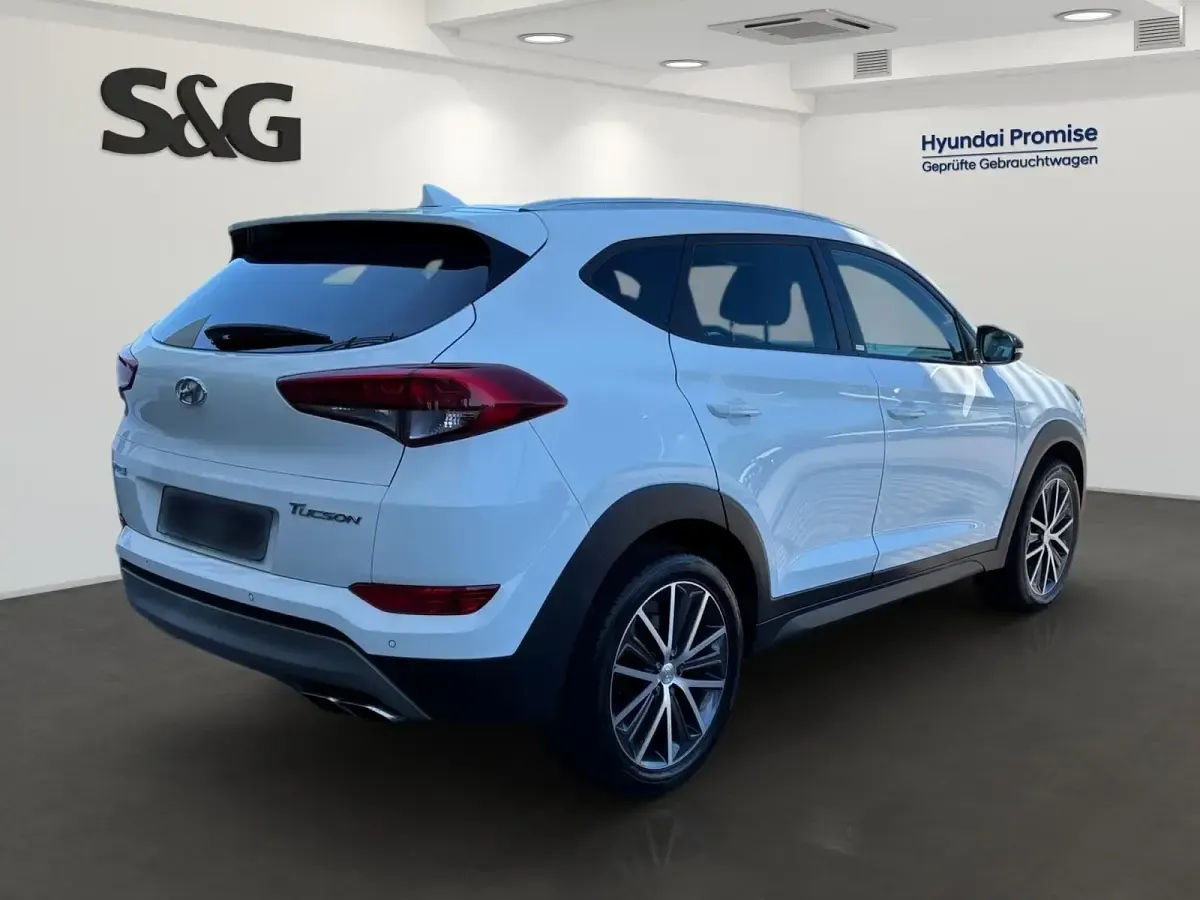 Gebraucht Hyundai Tucson Passion 177 PS (130 kW) 2018 Sol (weiss SUV