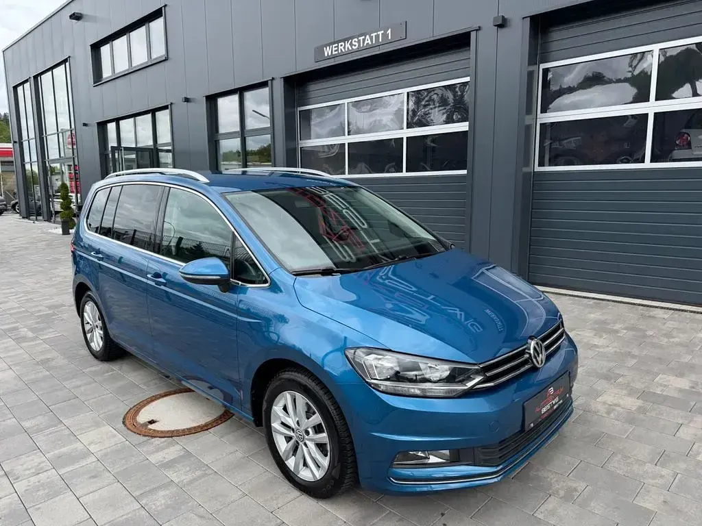 Gebraucht VW Touran Highline 150 PS (110 kW) 2017 Blau Van / Kleinbus