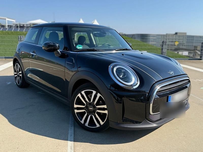 Gebraucht Mini Cooper 136 PS (100 kW) 2022 Schwarz Kleinwagen