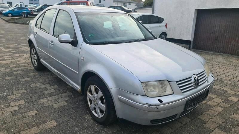 Gebraucht VW Bora Pacific 115 PS (84 kW) 2004 Silber Limousine