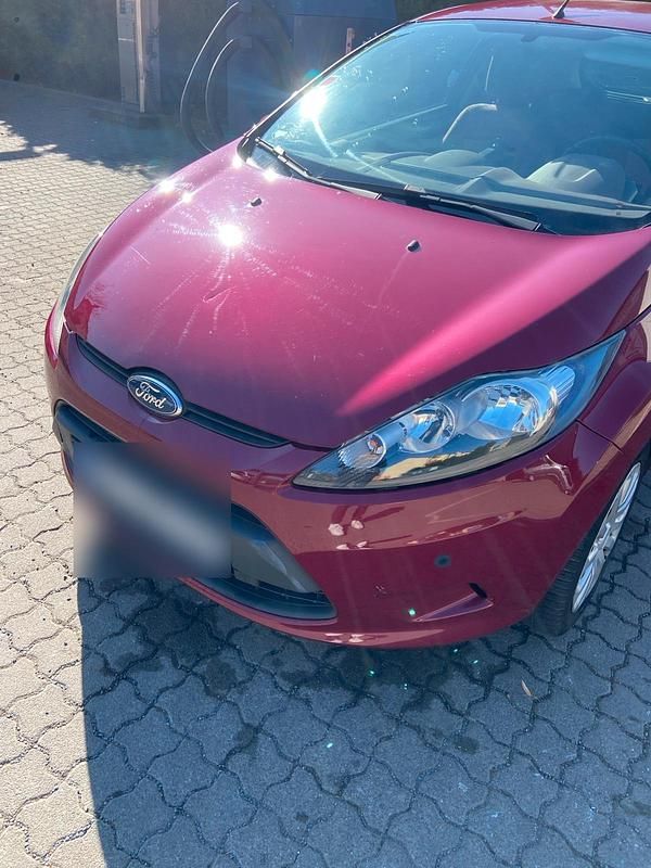 Gebraucht Ford Fiesta 60 PS (44 kW) 2009 Rot Kleinwagen